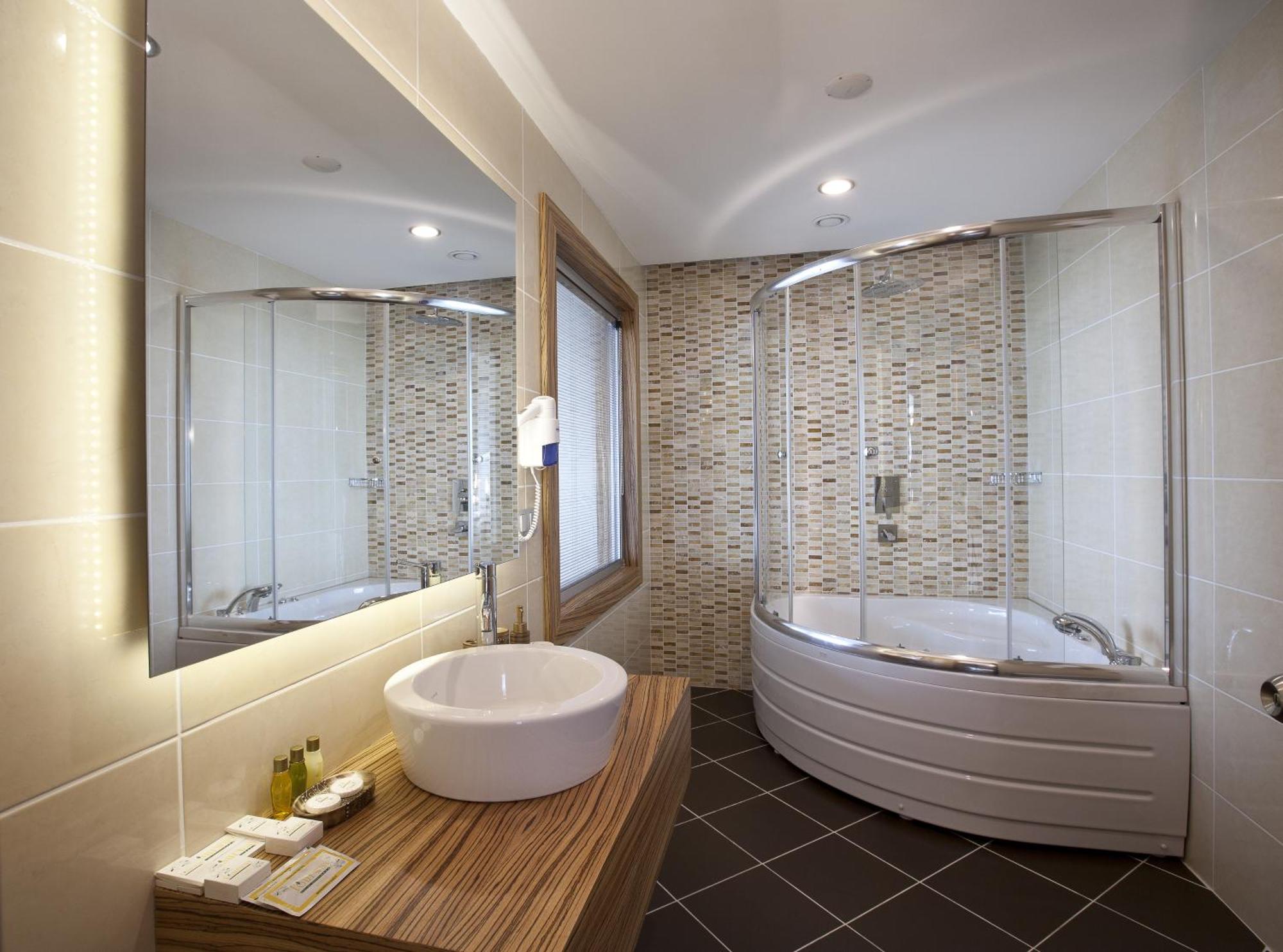 Fourway Hotel&Spa Dortyol Exterior photo